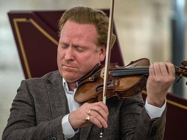 Der südafrikanisch-britische Geiger Daniel Hope zählt zu den bekanntesten Klassik-Künstlern in Deutschland.
