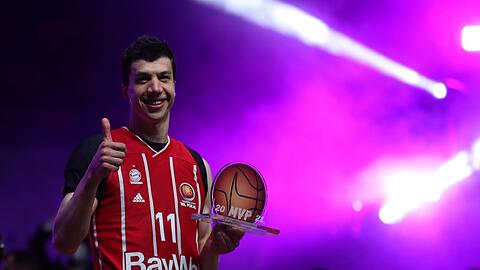 Bayern-Trainer Andrea Trinchieri sieht in ihm "die Seele unserer Mannschaft" sowie einen "der besten Spieler, die ich je trainiert habe": Vladimir Lucic.