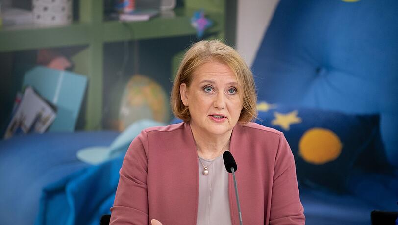 Laut Familienministerin Lisa Paus soll jeder über seine geschlechtliche Identität entscheiden können. Laut Familienministerin Lisa Paus soll jeder über seine geschlechtliche Identität entscheiden können.