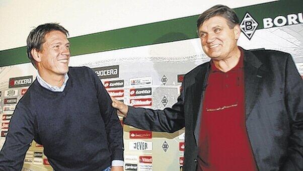 Der neue Gladbacher Chef-Coach und sein erster Co-Trainer: Hans Meyer (r.) mit Christian Ziege.Foto: Reuters Der neue Gladbacher Chef-Coach und sein erster Co-Trainer: Hans Meyer (r.) mit Christian Ziege.Foto: Reuters