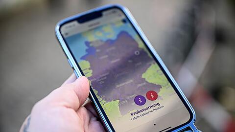 Beim bundesweiten Probealarm wird ganz Deutschland als Gefahrengebiet in der Katwarn-App angezeigt.