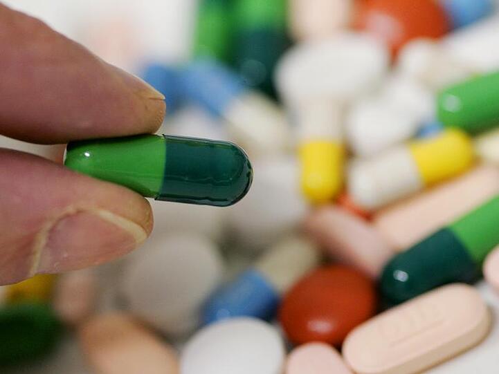 Viele bunte Pillen: Wer versucht, das Gesundheitssystem auf neue Füße zu stellen, muss wohl auch bittere Pillen austeilen.