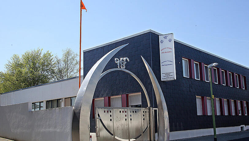 In diesem Sikh-Gebetshaus in Essen wurde ein Sprengsatz gezündet. In diesem Sikh-Gebetshaus in Essen wurde ein Sprengsatz gezündet.