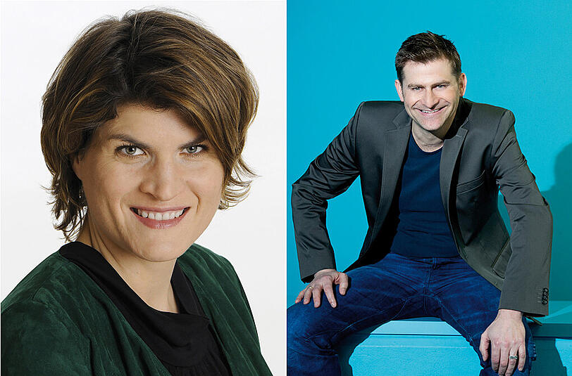 Landtagsabgeordnete Claudia Stamm (l.) und Kabarettist Michael Altinger.