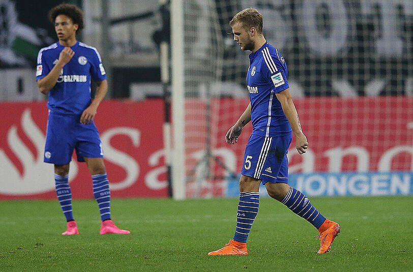 Beim Mönchengladbacher 3:1-Sieg gegen den FC Schalke 04 tritt Schalkes Johannes Geis Borussen-Stürmer André Hahn im Sprung hässlich unters Knie. Der 22-Jährige fliegt sofort vom Platz.