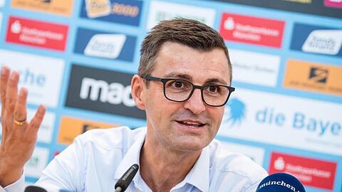 Michael Köllner, Trainer des TSV 1860 München, während der Pressekonferenz zu seiner Vorstellung als Cheftrainer. Foto: Matthias Balk/dpa