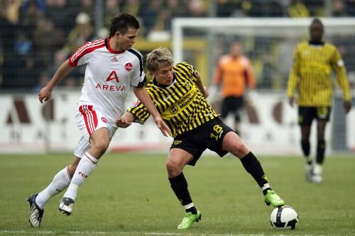 Auch Dennis Diekmeier konnte Aachens Jung-Star Lewis Holtby nicht stoppen.
