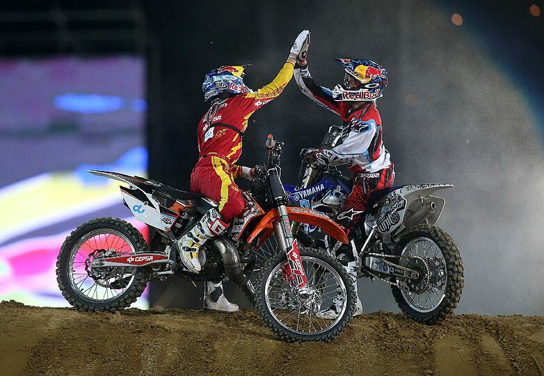 Am Samstag haben die X-Fighters in München Station gemacht - und spektakuläre Stunts gezeigt. Mit von der Partie beim letzten Stopp vor dem Finale in Sydney: Die Stars der Szene rund um den Spanier Dany Torres.