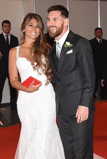 Die Bilder von der Hochzeit von Barca-Superstar Lionel Messi.