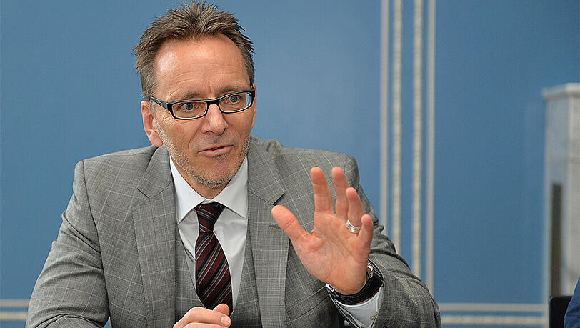 BKA-Präsident Holger Münch spricht sich für die Vorratsdatenspeicherung aus. BKA-Präsident Holger Münch spricht sich für die Vorratsdatenspeicherung aus.