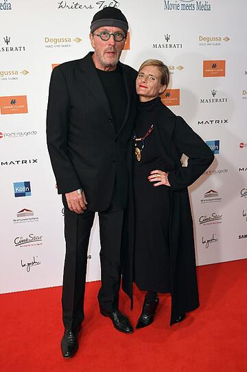 Movie meets Media im Hotel Palace Berlin: Kabarettist Hans Werner Olm und seine Lebensgefährtin Cornelia Utz.