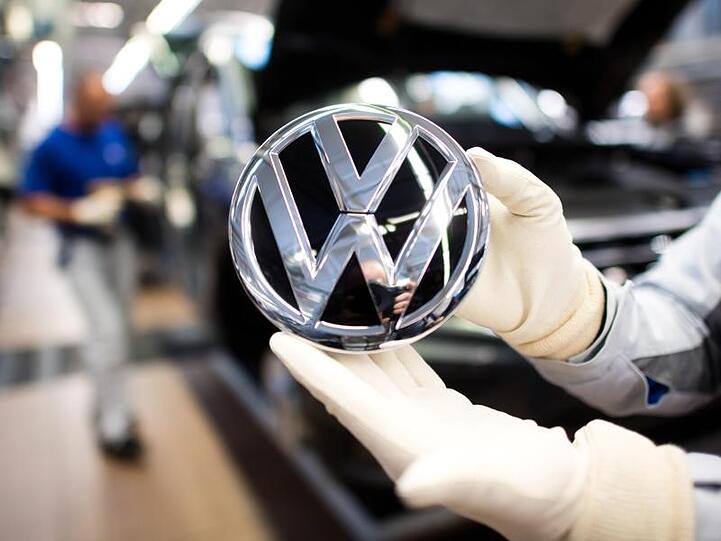 VW hat die Eckdaten für 2018 veröffentlicht. Mit 12,15 Milliarden Euro stieg der Nachsteuergewinn um immerhin 6 Prozent.