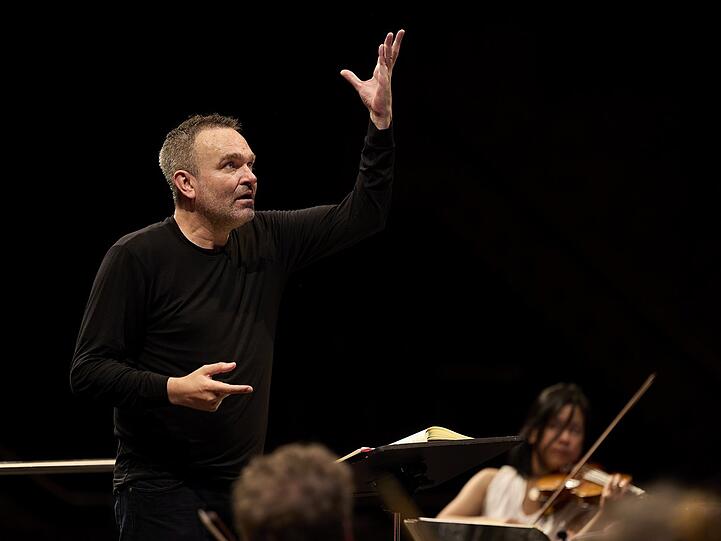 Jörg Widmann als Dirigent.