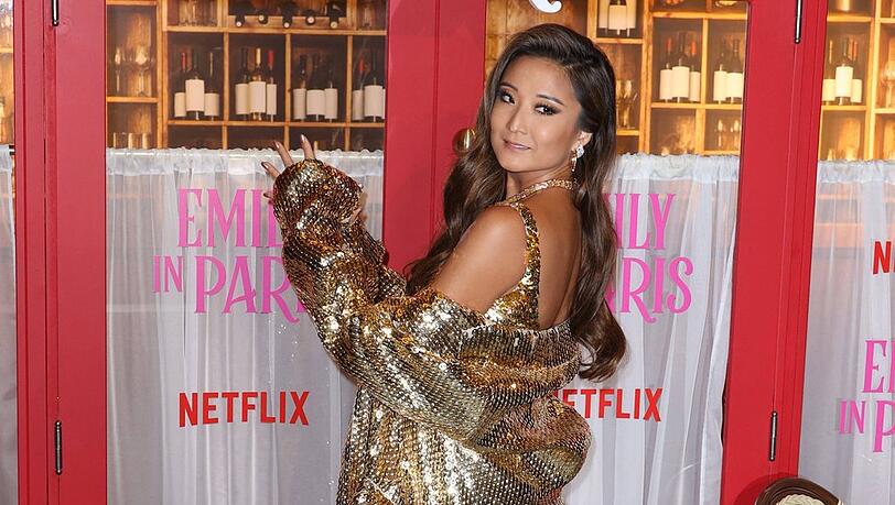 Ashley Park auf der Premiere der dritten "Emily in Paris"-Staffel. Ashley Park auf der Premiere der dritten "Emily in Paris"-Staffel.