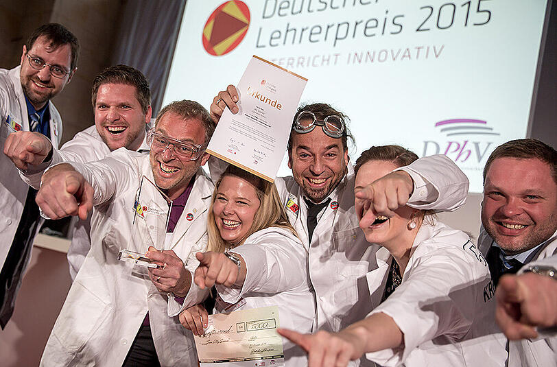 2015 wurden Lehrer des Gymnasiums Olching mit dem Deutschen Lehrerpreis ausgezeichnet.