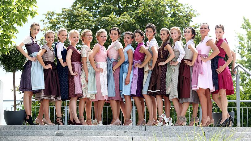 Aufstellung, bitte: Die Segmüller-Arena hatte sich am Wochenende exklusiv für die Schönen Münchnerinnen in einen riesigen Catwalk mit Grillstationen verwandelt. Für die Models ging&rsquo;s um nicht weniger als um den Einzug ins Finale &ndash; per Segmüller-Wildcard.