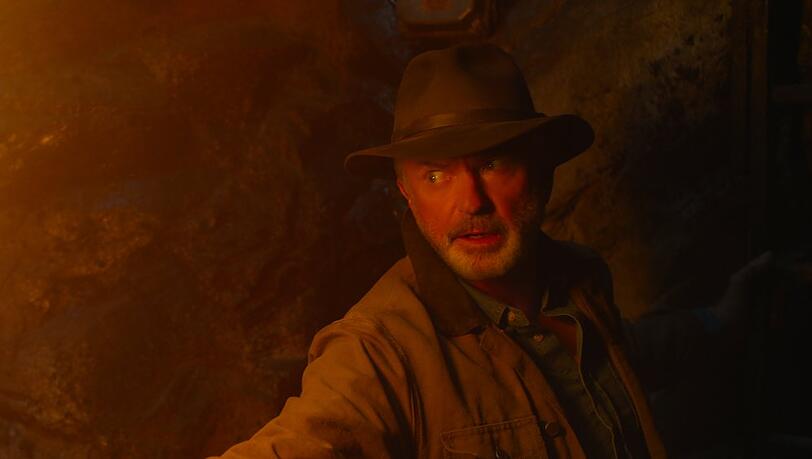 Sam Neill kehrt in "Jurassic World: Ein neues Zeitalter" als Dr. Alan Grant zurück. Sam Neill kehrt in "Jurassic World: Ein neues Zeitalter" als Dr. Alan Grant zurück.