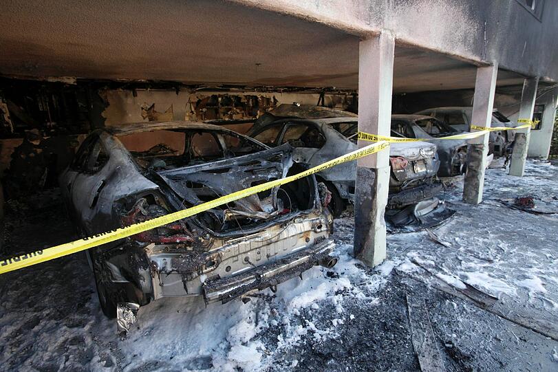 Mehr als 50 Brände und ein Schaden in Millionenhöhe soll er gelegt
haben: Die Polizei in Los Angeles hat einen jungen Deutschen unter
dem Verdacht der Brandstiftung festgenommen.