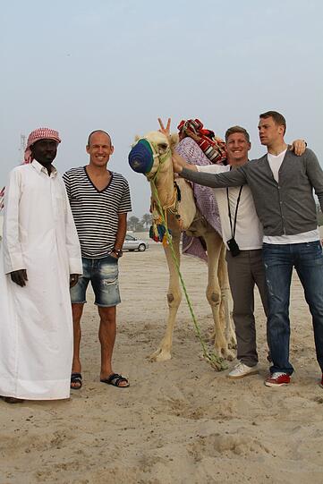Die Bayernspieler und ihre Tour durch die Wüste - die Bilder
