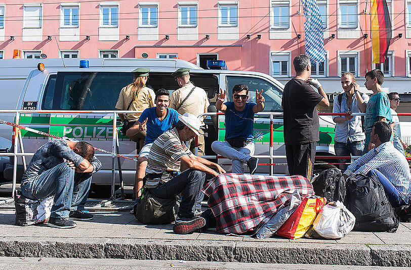 Tausende Flüchtlinge haben am Dienstag mit Zügen aus Ungarn den Münchner Hauptbahnhof erreicht.