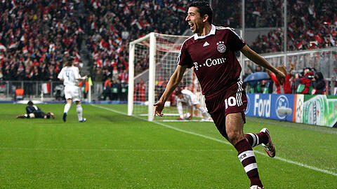 Auch früher Jubel will gelernt sein: Roy Makaay nach seinem Tor zum 1:0 gegen Real Madrid am 7. März 2007.