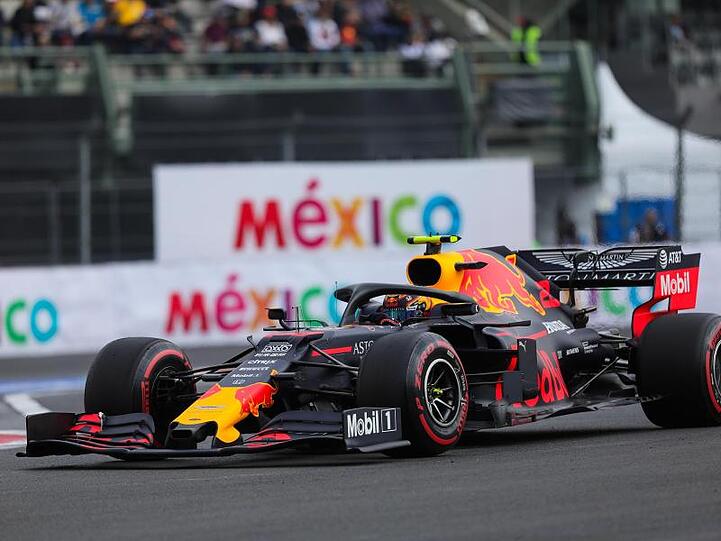 Red Bull-Pilot Max Verstappen musste die Pole Position in Mexiko nach einer Strafe wieder abgeben.