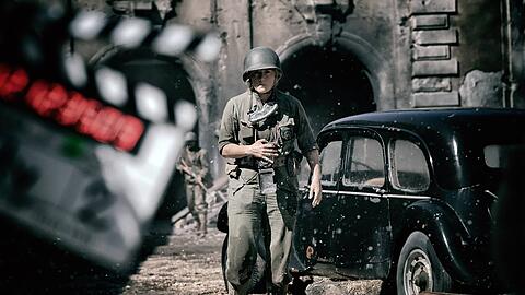 Kate Winslet kommt nach München, bekommt den CineMerit Award und stellt ihren neuen Film "Die Fotografin" vor, in dem sie Lee Miller spielt - hier 1945 nach der Einnahme Münchens durch die US-Armee.