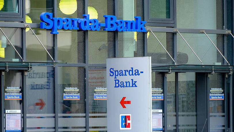 Die Zentrale der Sparda Bank München in der Arnulfstraße. Die Genossenschaft bezeichnet sich selbst als erste Gemeinwohlbank Deutschlands.