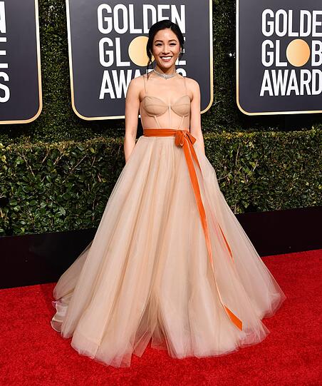 Top: Eine perfekte Kombination aus sexy und romantisch. In einem Tüll-Traum von Vera Wang erscheint Constance Wu auf dem Roten Teppich. Eine