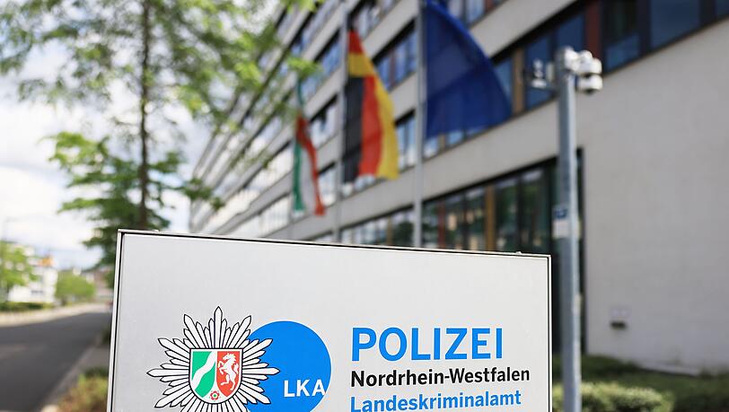 Beim Landeskriminalamt (LKA) in Düsseldorf liefen die Fäden des Einsatzes zusammen (Archivfoto) Beim Landeskriminalamt (LKA) in Düsseldorf liefen die Fäden des Einsatzes zusammen (Archivfoto)