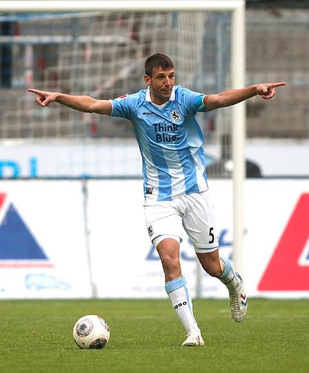 Guillermo Vallori - Note 3,16: Kapitän, Antreiber, Kopfballspezialist. Spielte immer von Beginn an, war als einziger in der Innenverteidigung gesetzt. Mit der Durchschnittsnote 3,16 auf Platz zwei.