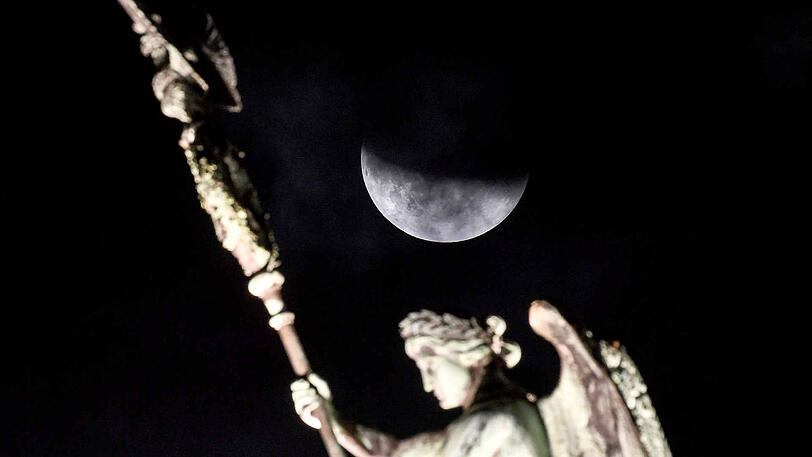 Die partielle Mondfinsternis in Berlin.