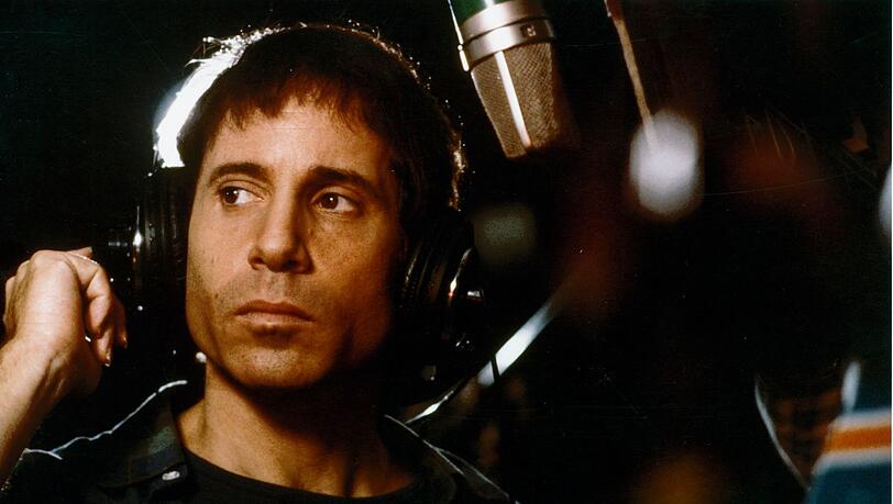 Paul Simons Album "Graceland" erschien vor 40 Jahren und brachte dem Musiker nicht nur Erfolg, sondern auch Morddrohungen ein. Paul Simons Album "Graceland" erschien vor 40 Jahren und brachte dem Musiker nicht nur Erfolg, sondern auch Morddrohungen ein.