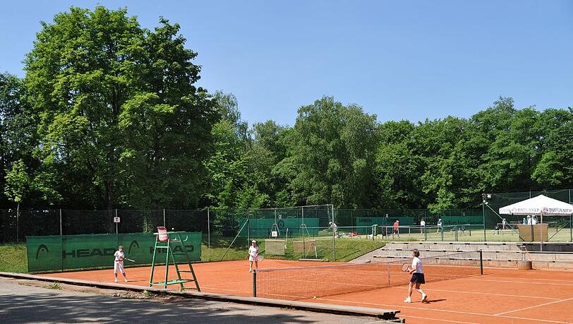 Der Siemens-Sportpark im Mai 2011. Der Siemens-Sportpark im Mai 2011.