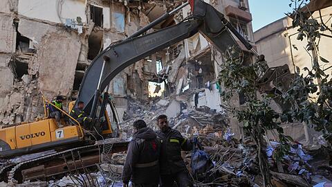 Es gibt mehr als 200 Todesopfer und gro&szlig;e Zerst&ouml;rungen durch Israels Angriffe auf den Libanon.
