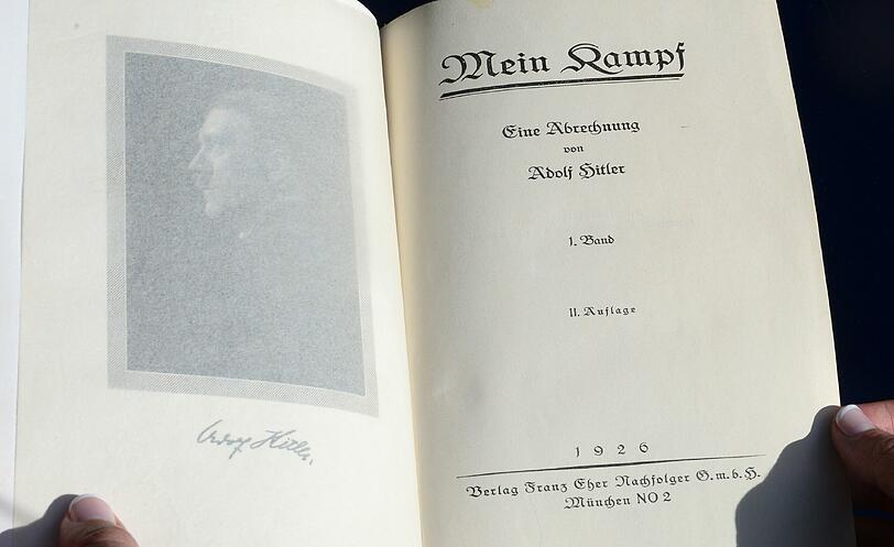 Die Ausgabe von "Mein Kampf", die in Los Angeles versteigert wurde.