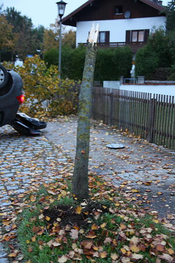 Bilder vom Unfall in Obertaufkirchen.
