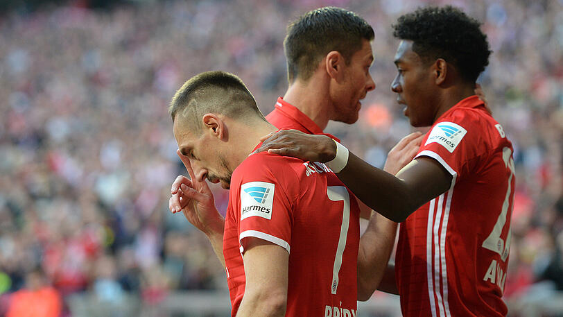 David Alaba Note 3: Knallte einen Freistoß vorbei (26.), klärte in der ersten Halbzeit mehrmals bei gefährlichen BVB-Angriffen. Wie Lahm auf rechts immer wieder Anspielstation für Vordermann Ribéry. Defensiv ohne Probleme.