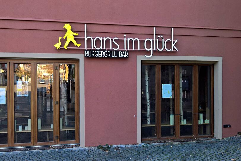Ein Restaurant der Burgerkette "Hans im Glück". Inzwischen gibt es mehr als 90 Filialen. Vor einigen Jahren verkaufte Gründer Thomas Hirschberger seine Burgerladen-Kette. Ein Restaurant der Burgerkette "Hans im Glück". Inzwischen gibt es mehr als 90 Filialen. Vor einigen Jahren verkaufte Gründer Thomas Hirschberger seine Burgerladen-Kette.