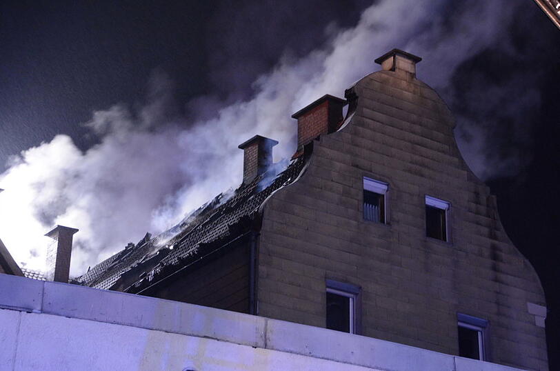 Bei dem Brand im Zentrum Veldens wurden zwei Menschen verletzt.