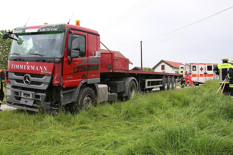 Die Bilder vom schweren Verkehrsunfall auf der MÜ17.