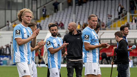 Die Löwen-Spieler Jesper Verlaat, Albion Vrenezi und Fynn Lakenmacher (v.l.).