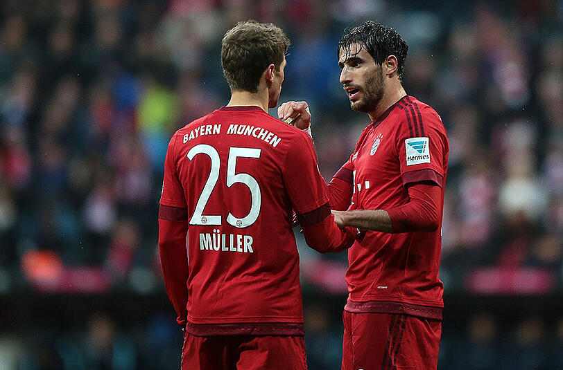 Javi Martínez, Note 1: Der Spanier war der Mann, der mit Boateng die Position tauschte. Und das zahlte sich sofort aus: Fantastische Vorlage vor Comans 2:0 (41. Minute), Martínez unterstrich einmal mehr, dass man ihn ohne Bedenken auch im Mittelfeld bringen kann. Viele gute Pässe, bester Bayern-Spieler.