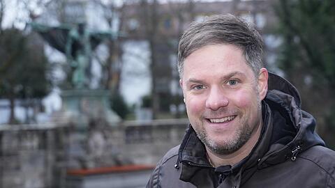 Sieht die Lage optimistisch: Markus Lutz beim AZ-Fototermin hoch oben auf dem Sendlinger Berg.