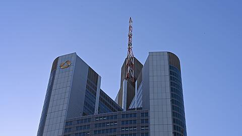 Die Commerzbank  wird seit Monaten von der Unicredit umworben (Archivbild)