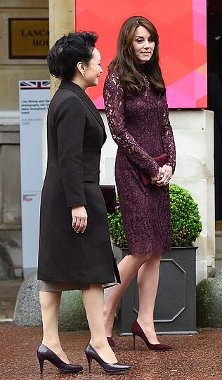 Herzogin Kate mit Peng Liyuan in London.