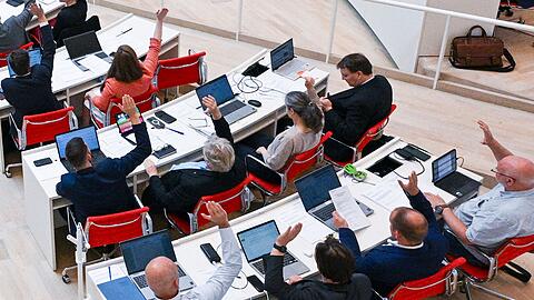 Die Koalition von SPD und BSW in Brandenburg ist in einer Krise - in der BSW-Fraktion rumort es. (Archivbild)