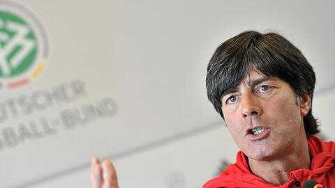 Bundestrainer Joachim Löw lässt sich nicht reinreden in seine Entsc heidungen. Von niemandem.