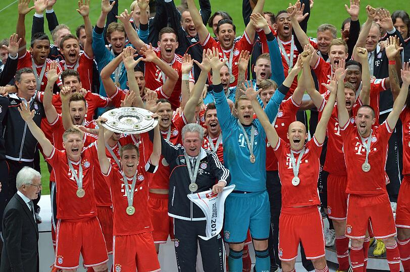 Der FC Bayern München feiert seinen 23. Titel. Am Samstag haben die Spieler die Meisterschale überreicht bekommen. Die Bilder vom Jubel in der Allianz Arena