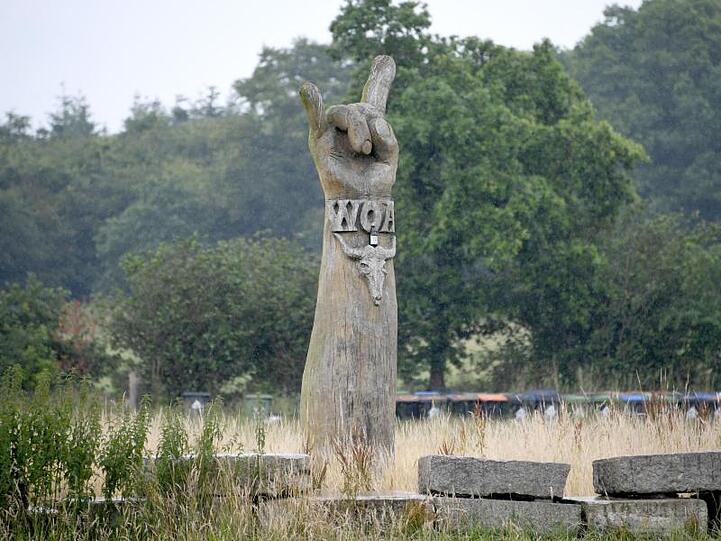 Ungewohnte Ruhe in Wacken. Das Heavy-Metal-Festival findet in diesem Jahr nur online statt.